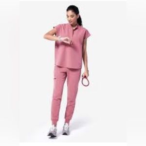 FIGS QUARTZ ZAMORA regular small AND RAFAELA xtra small SET